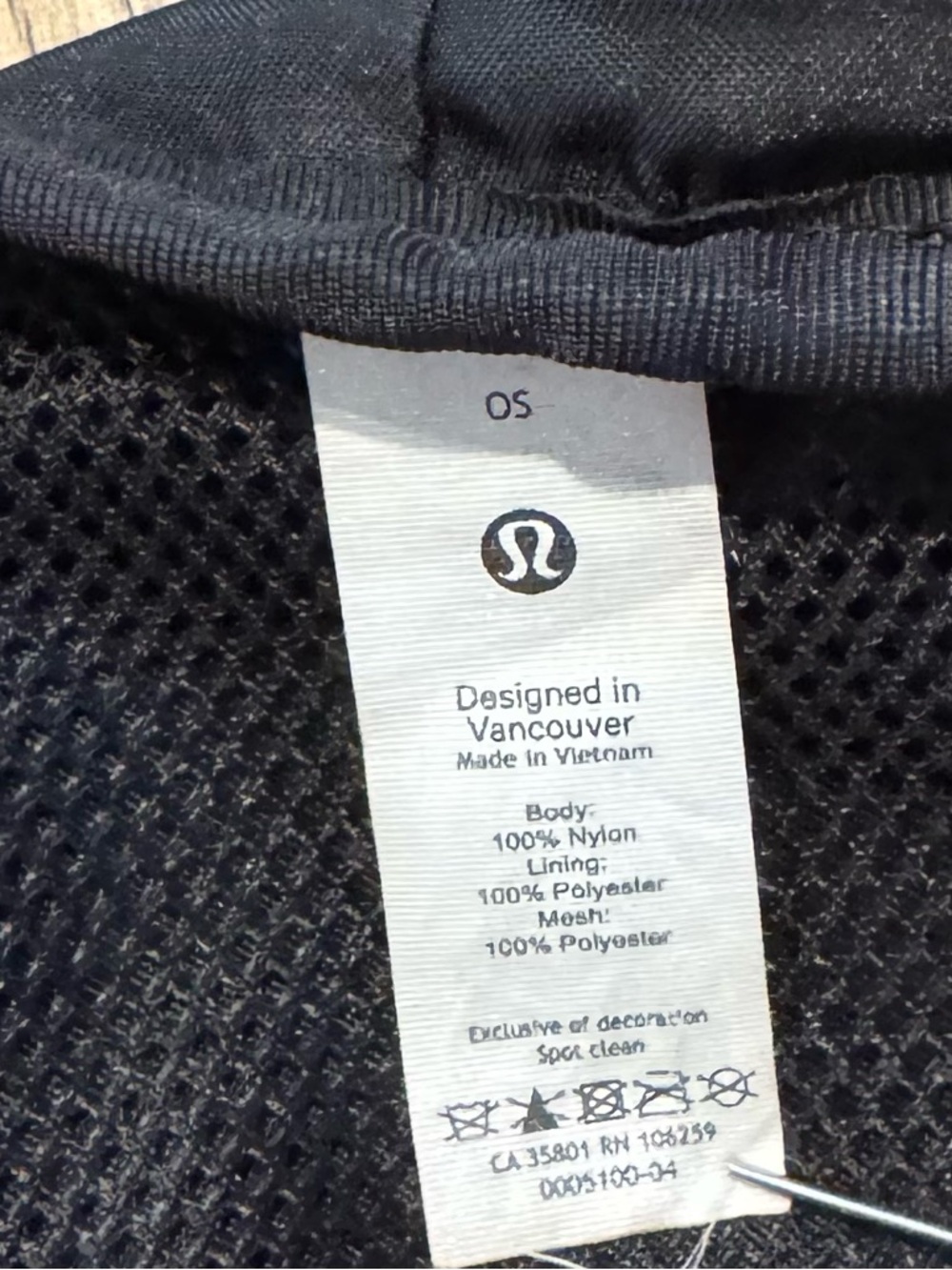 Lululemon Everywhere Belt Bag 1L in Black - Picture 9 of 11